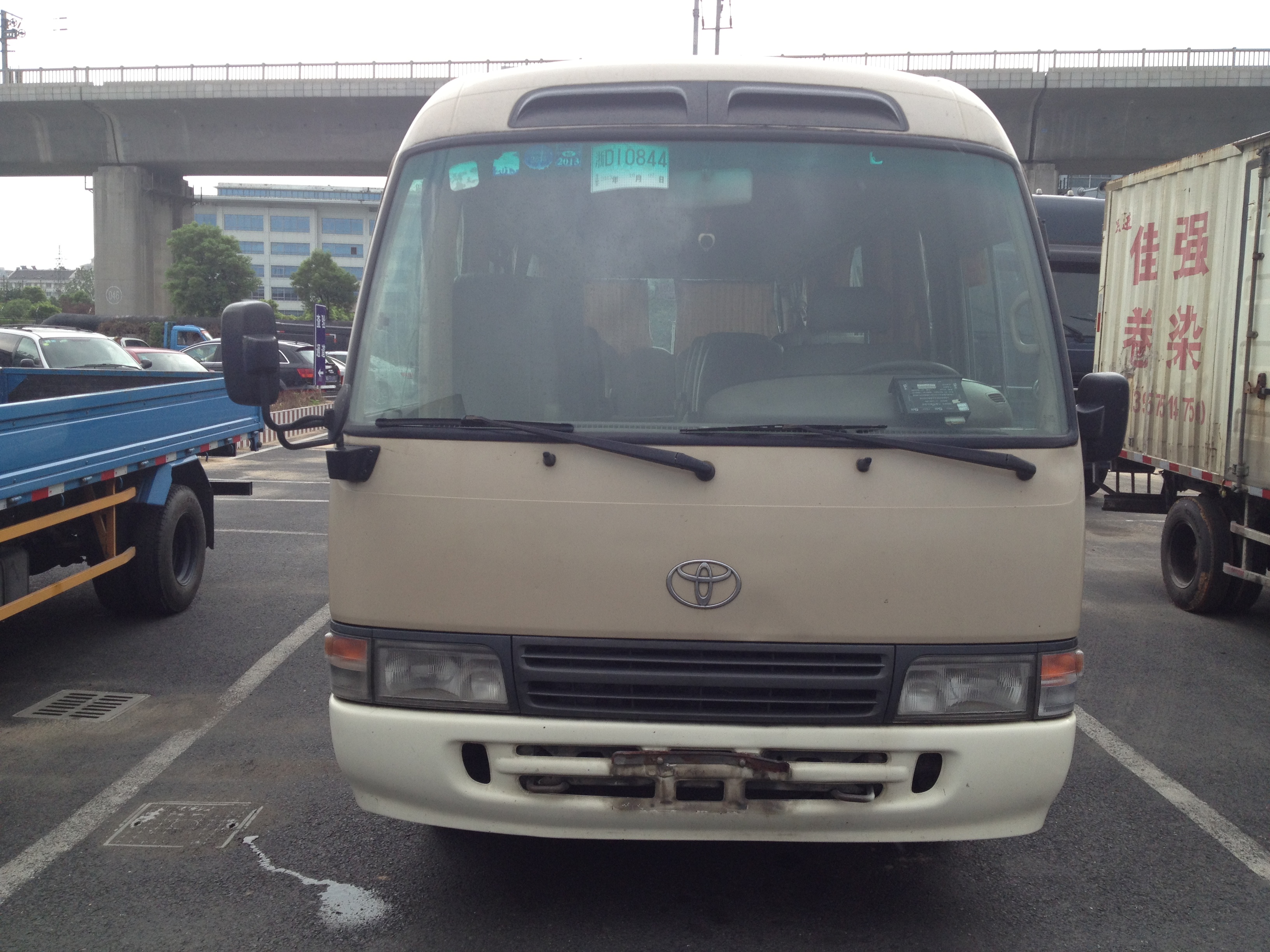 2005年9月丰田考斯特 20座