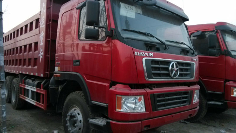 2013年9月库存大运工程后八轮自卸车