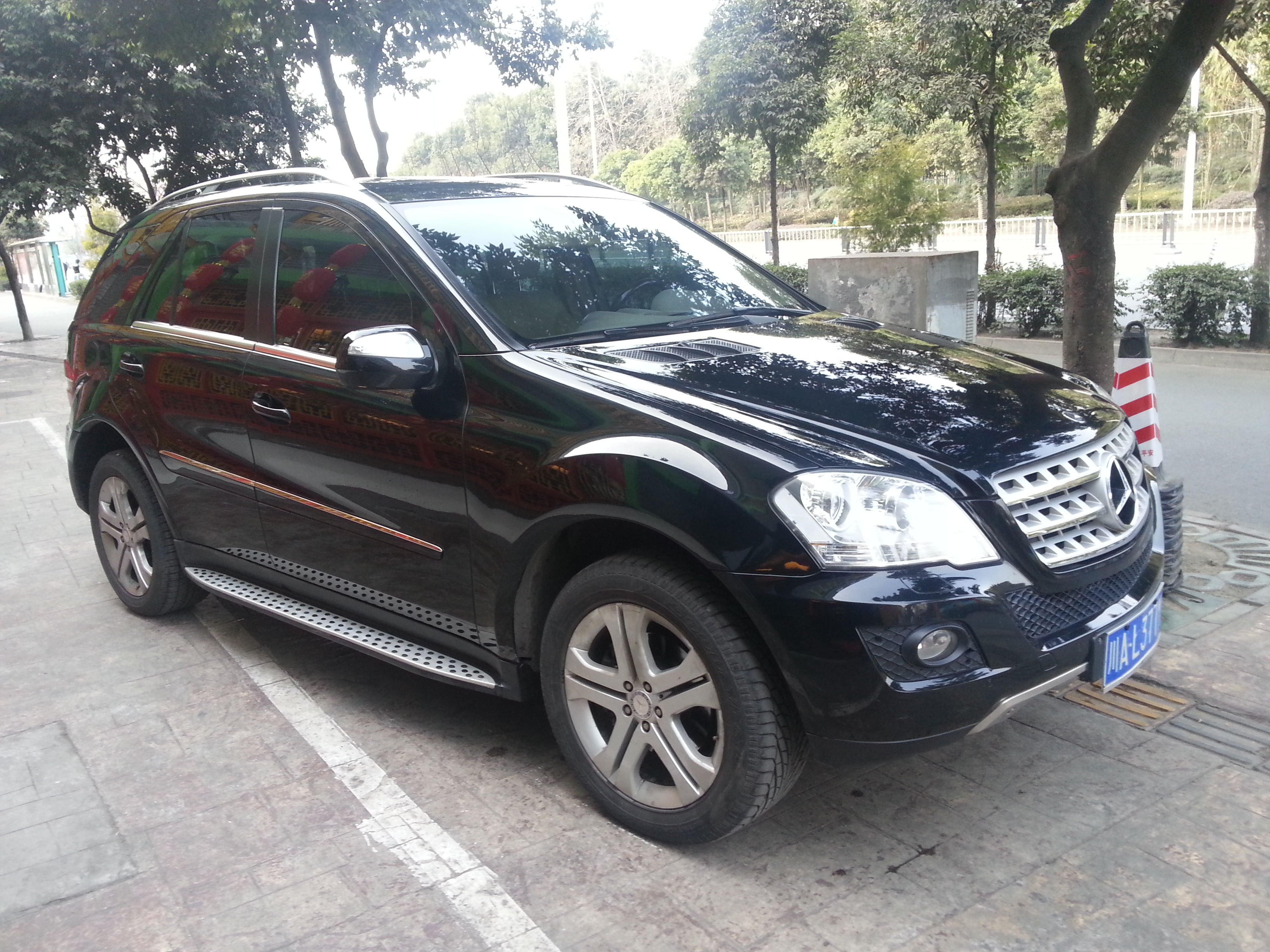 二手奔驰 ML级 越野车 ML350 4MATIC豪华型图高清图片