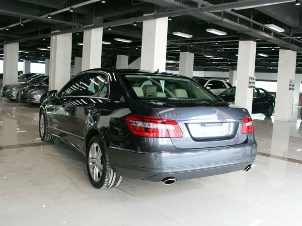 2012年2月 奔驰 E级 E300L 时尚型 价格:43.5万
