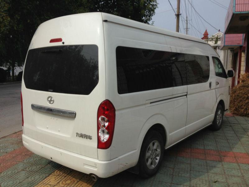 【盐城】2013年3月 九龙 9座蓝牌商务车 白色 手动挡
