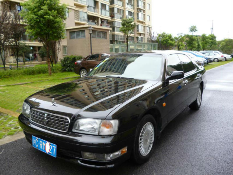 【上海】2000年6月 日产 公爵王 300 3.0 v6 vip 黑色 自动档