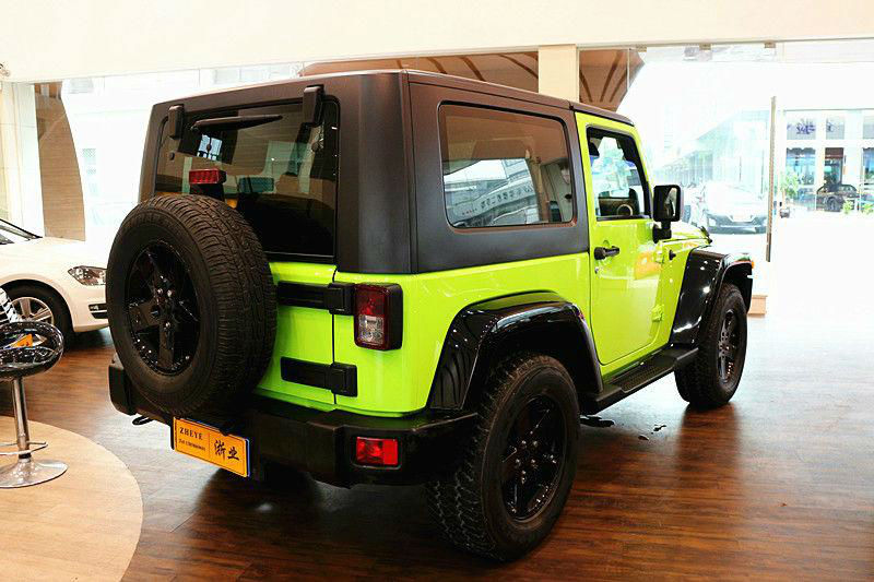 【温州】2011年3月 jeep 牧马人 3.8 两门 sahara 绿色 自动档