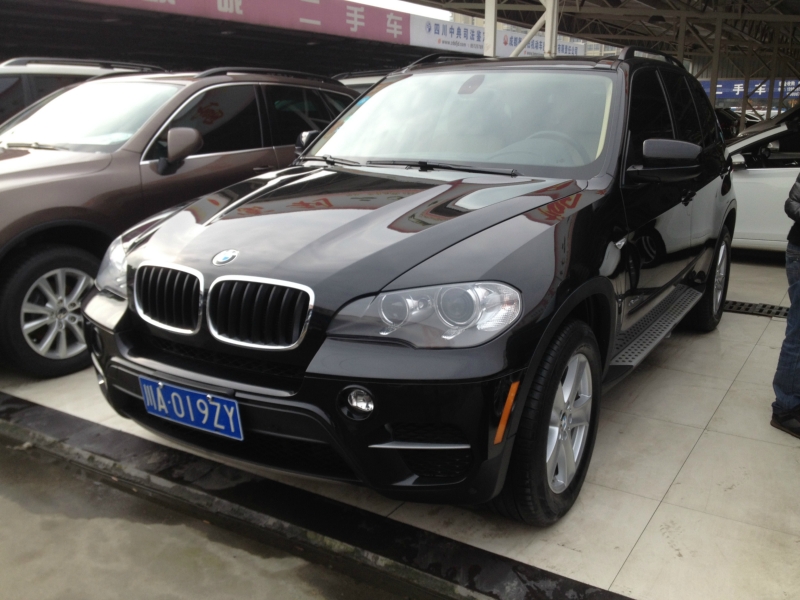 成都2012年8月宝马宝马x52012款x5xdrive30i30手自一体典雅型黑色自动