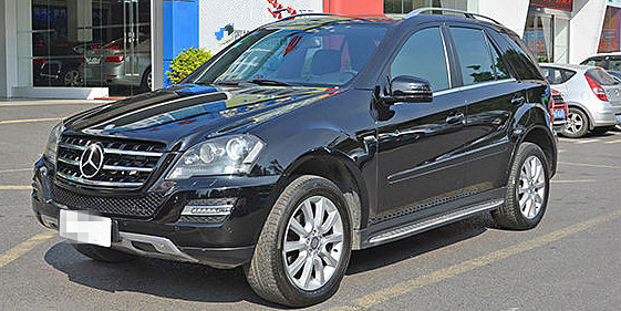 【深圳】2011年6月 奔驰 ml级越野车 ml350 4matic 豪华型版 黑色