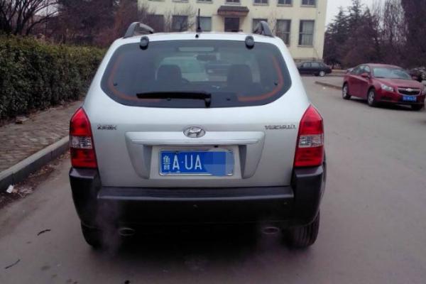 【济南二手车】2010年10月_二手现代 途胜 2.0l 可分期!可置换!