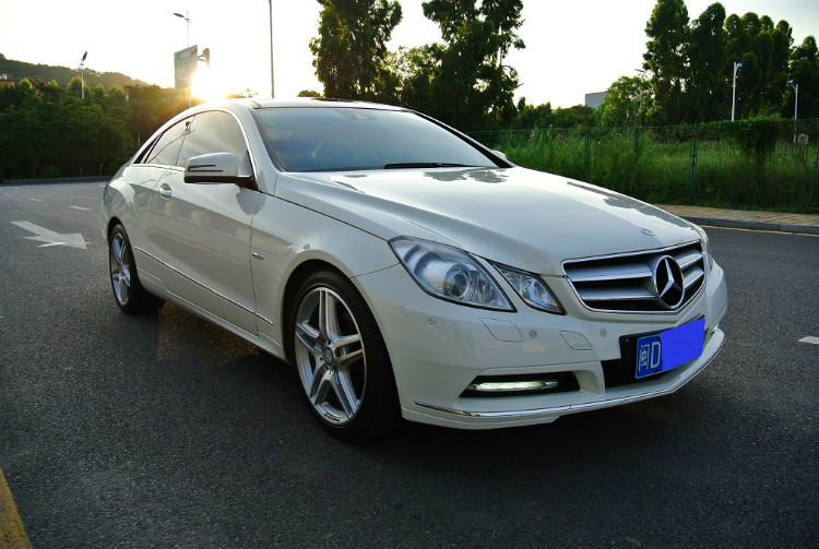 【厦门】2012年12月 奔驰 e级双门轿跑车 e260 coupe 白色 自动档