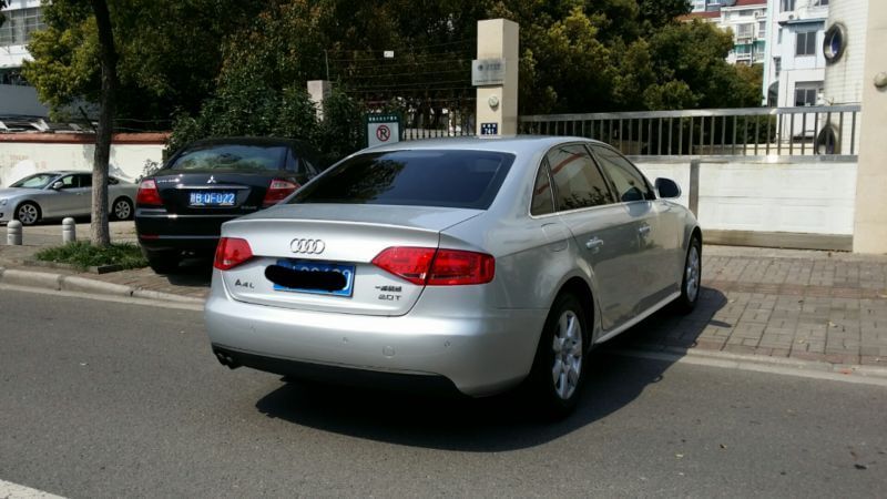 【宁波】2012年5月 奥迪 奥迪a4l 2.0tfsi 标准型 灰色 自动档