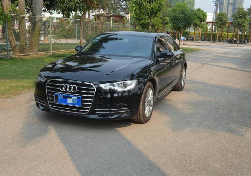 【南宁】2013年1月 奥迪 奥迪a6l 30 fsi 舒适型 黑色 自动档