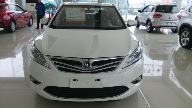 【临沂】2014年12月 长安 逸动 1.5l 运动尊贵型 白色 手自一体