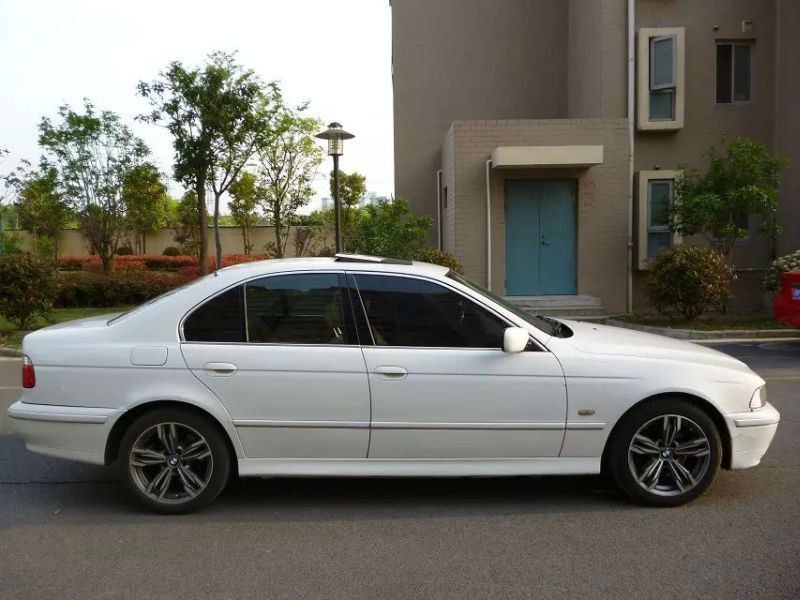 上海2004年12月宝马宝马5系530i30一鸣车行白色自动档