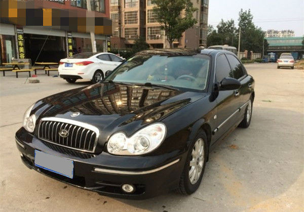 上海2009年10月现代索纳塔2009款领翔20lgl舒适型黑色手动挡