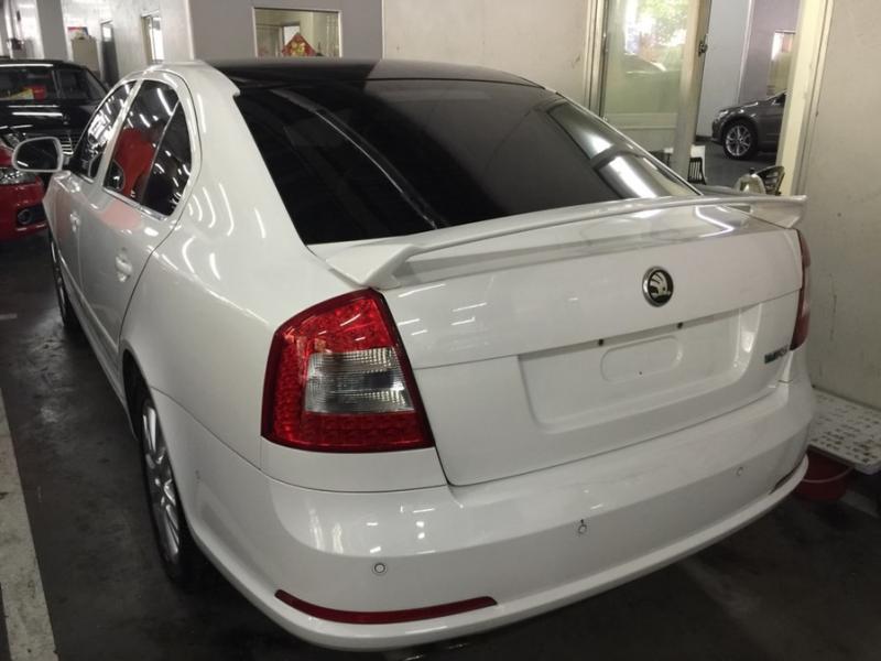 【上海】2014年8月 斯柯达 明锐rs 2.0tsi dsg 运动版 白色 自动档