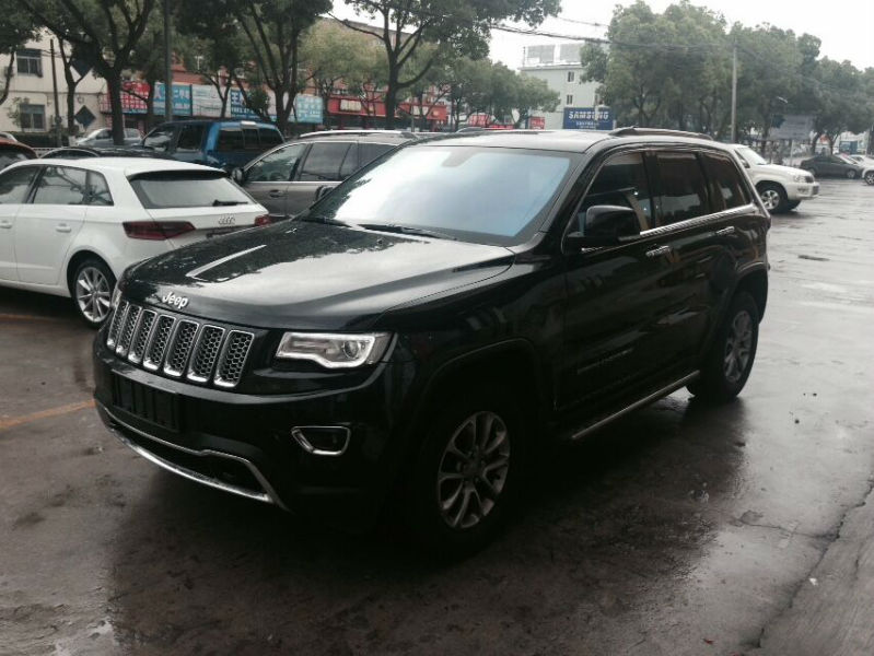 【宁波】2013年9月 jeep 大切诺基 3.6 豪华导航版 黑色 手自一体