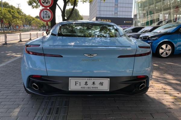 大图展示新到阿斯顿马丁 db11 2020年4月上牌 9000公里 选配:云水蓝漆