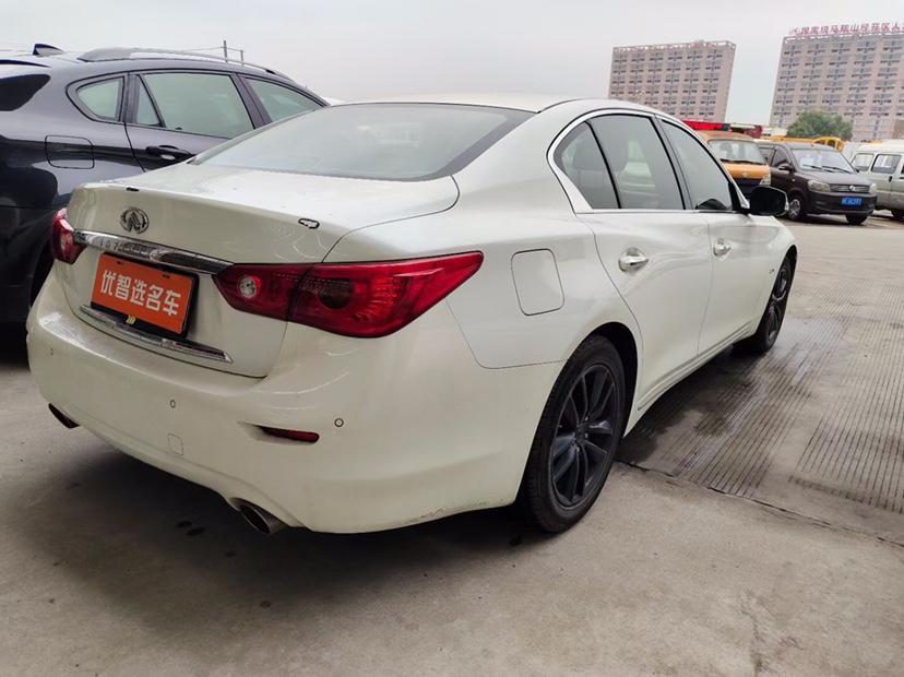 英菲尼迪 q50l  2015款 2.0t 舒适版图片