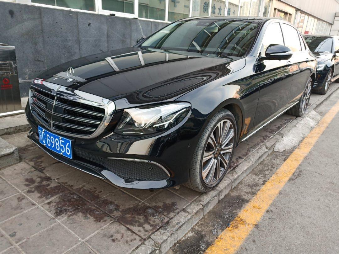 北京2017年10月奔驰奔驰e级2017款e320l30t4matic黑色自动档