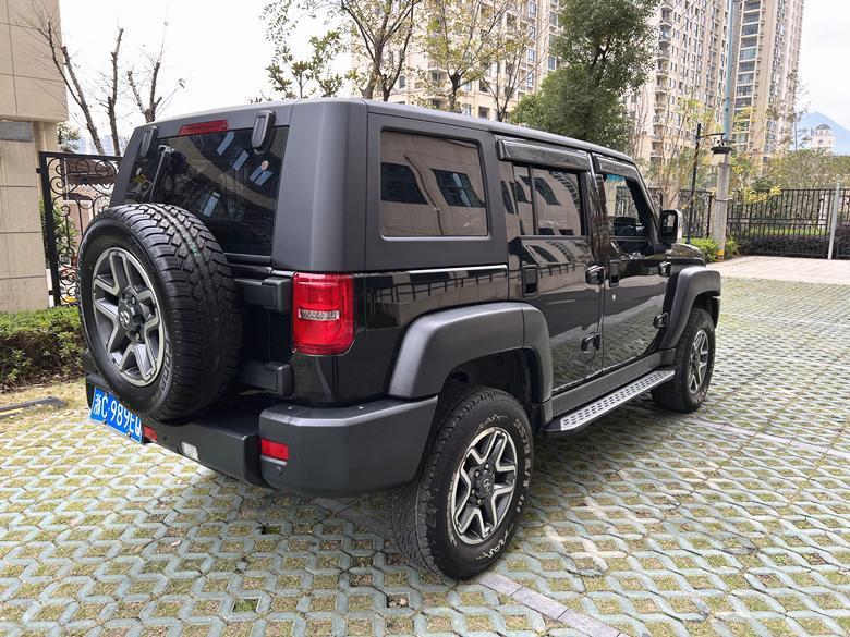 北京 bj40  2016款 40l 2.3t 自动四驱尊享版图片