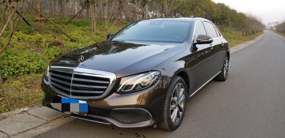 2017年05月奔驰 奔驰e级 2016款 e300l 2.0t 运动豪华型