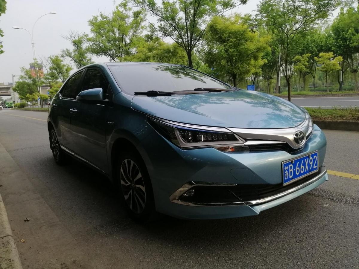 丰田 卡罗拉 2017款 改款双擎 1.8l e-cvt精英版图片