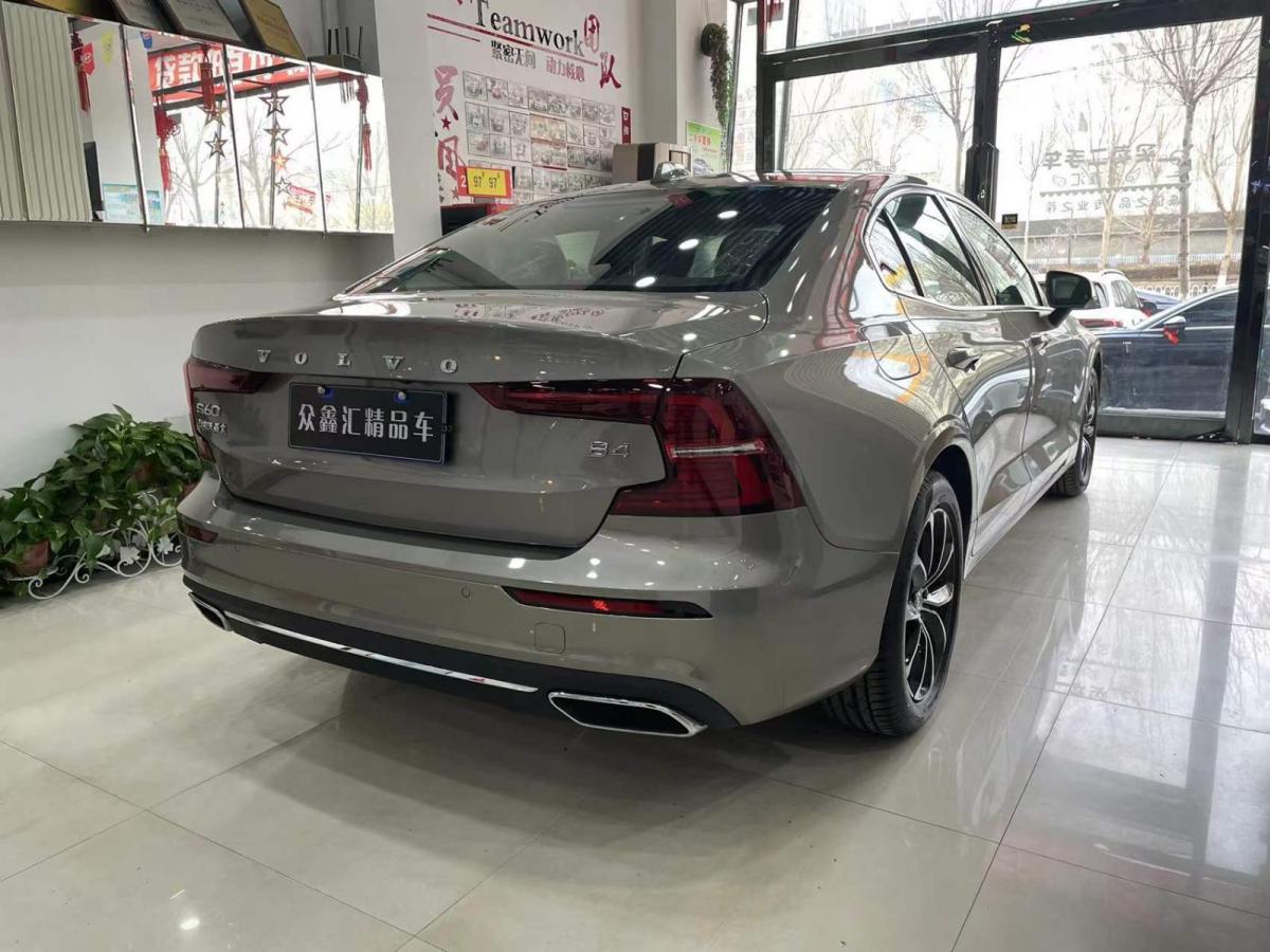 沃尔沃 s60 2022款b4智逸豪华版图片