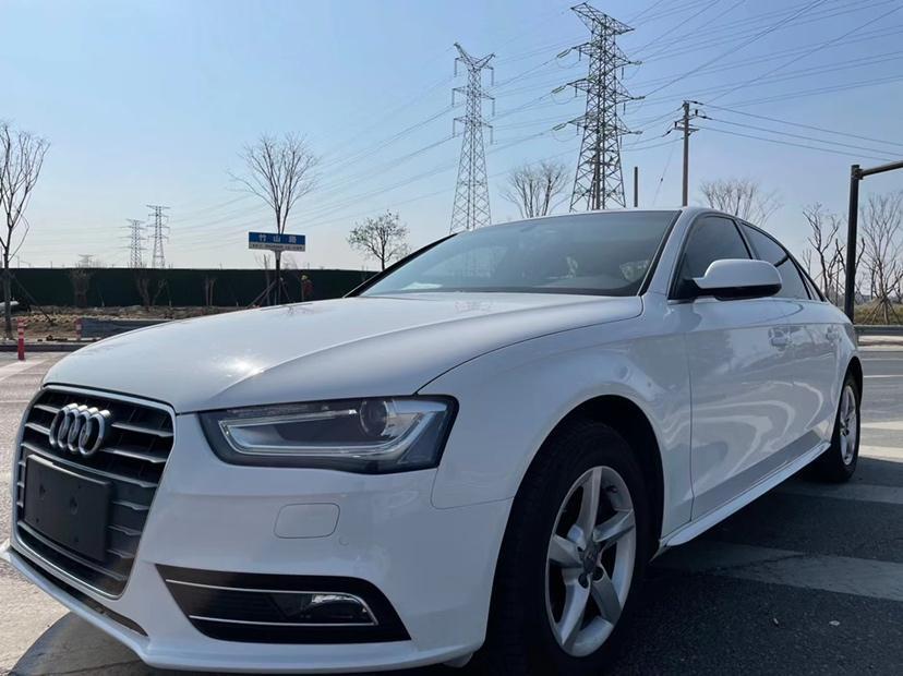 【嘉兴】2013年6月 奥迪 奥迪a4l 2013款 35 tfsi 自动标准型 自动档
