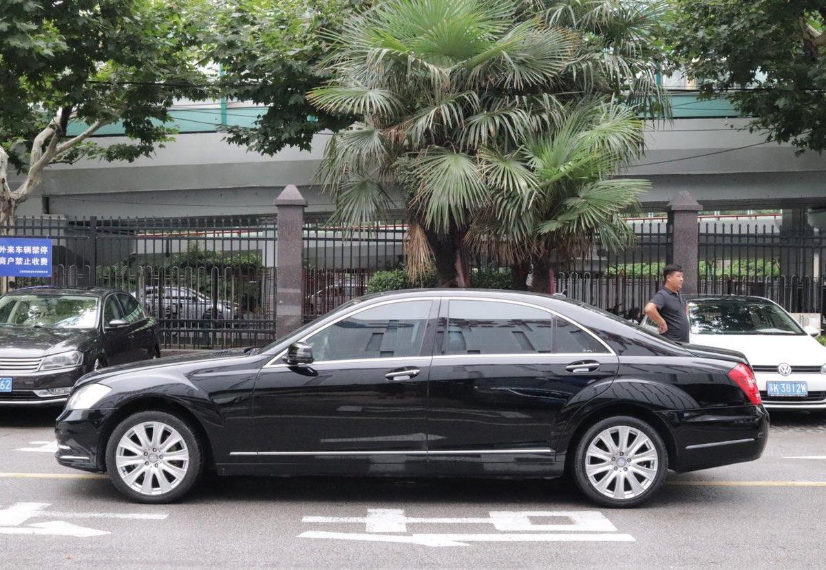 奔驰 奔驰s级 2010款 s 300 l 豪华型图片