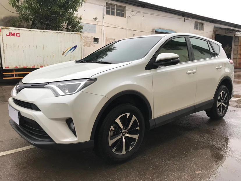 玉林2019年6月丰田rav4荣放2019款20lcvt两驱先锋版国vi黑色自动档