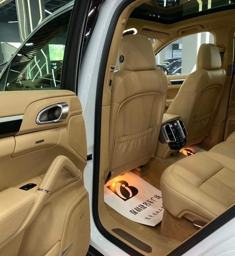 2014年10月保时捷 cayenne  2014款 cayenne platinum edition 3.0t