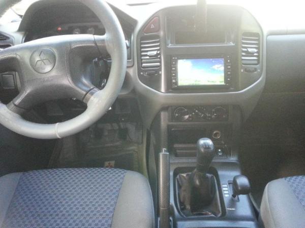 【西安】2007年9月 三菱 帕杰罗 v73 3.0 gl 银灰 手动挡
