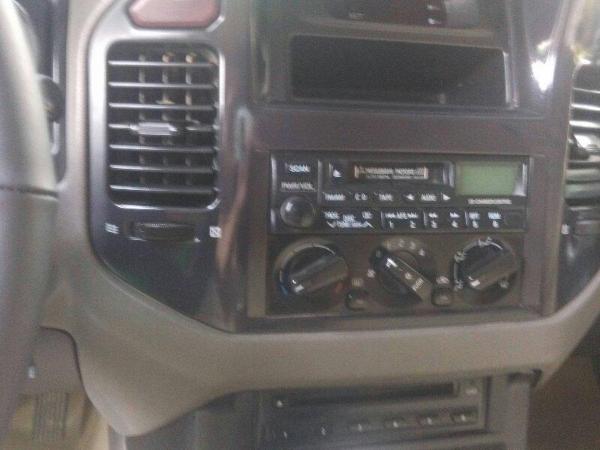 【重庆】2005年10月 三菱 帕杰罗 v73 3.0 glx 自动档