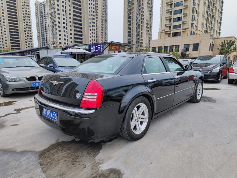 克莱斯勒 300c 2004款 2.7 v6图片