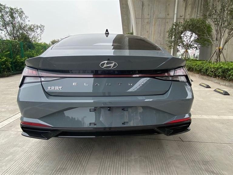 现代 伊兰特 2021款 240tgdi lux尊贵版图片