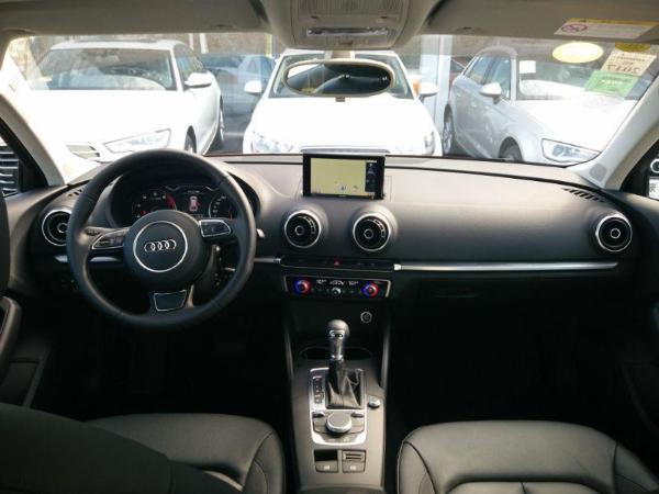 8t fsi 40 tfsi sline 舒适型 白色 自动档