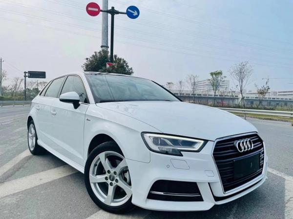 奥迪a3 2019款,奥迪a3 2019款内饰 2019年4月奥迪奥迪a32019款sportback35tfsi时尚型国vi