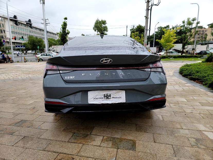 【温州】2020年12月 现代 伊兰特 2021款 1.5l lux尊贵版 灰色 自动档