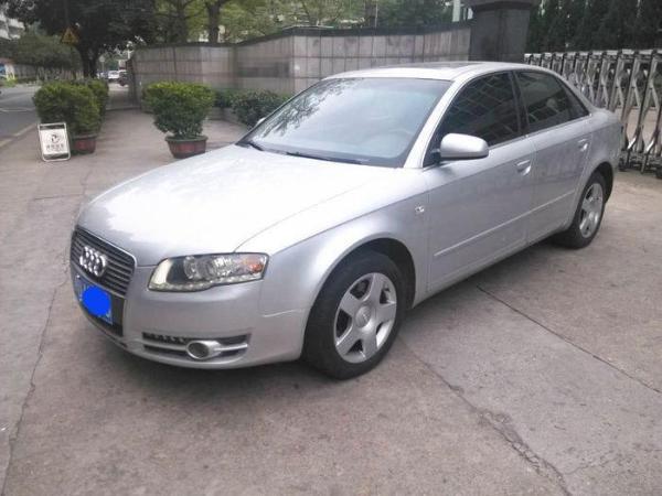 【厦门】2006年5月 奥迪 奥迪a4 2006款 奥迪a4 1.8t 豪华型 1.8 银灰