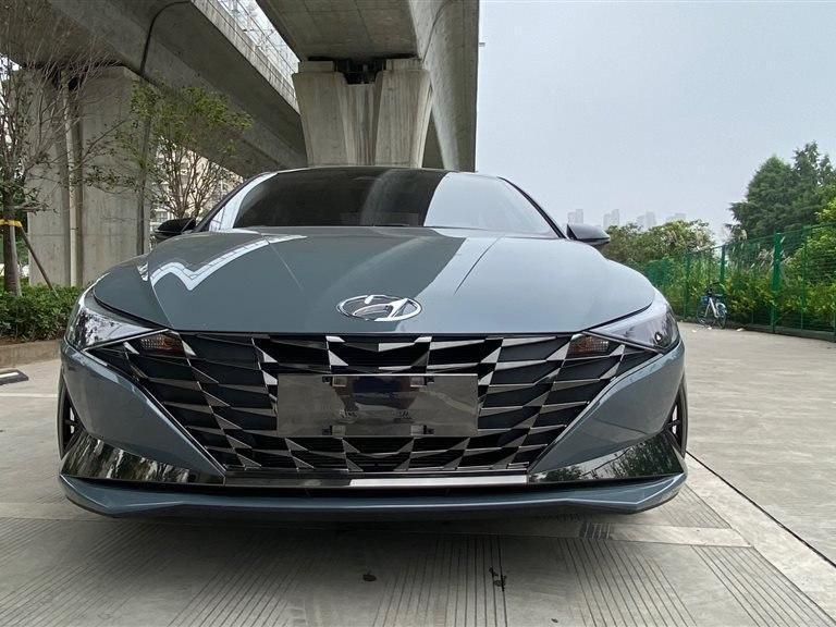 宁波2021年1月现代伊兰特2021款240tgdilux尊贵版灰色自动档
