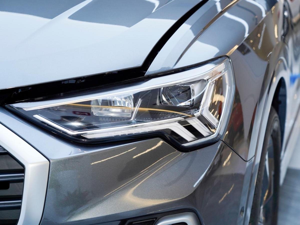 奥迪 奥迪q3 2022款 35 tfsi 时尚动感型图片