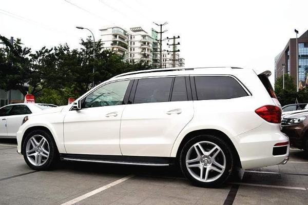 【成都】2015年3月 奔驰 gl amg 2014款 gl63 amg 5.5t 白色 自动档