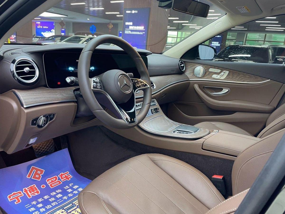 奔驰 奔驰e级 2021款 e 300 l 豪华型图片