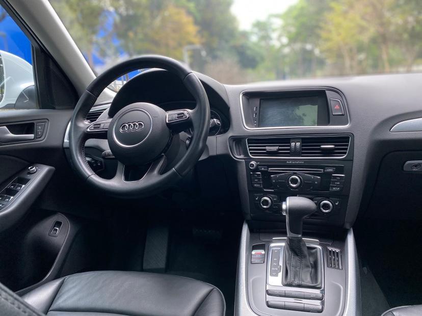 【深圳】2015年9月 奥迪 奥迪q5 2015款 40 tfsi 技术型 手自一体