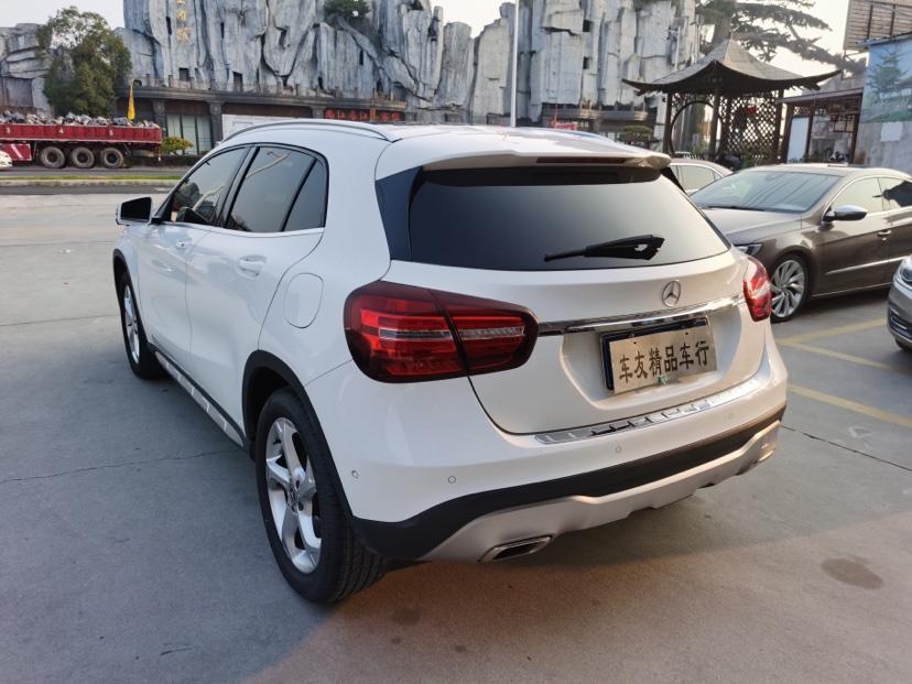 奔驰 奔驰gla  2017款 gla 200 动感型图片