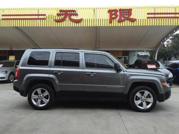 台州2012年9月jeep进口自由客2424豪华版自动档