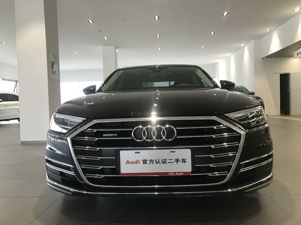 奥迪 奥迪a8  2018款 a8l 55 tfsi quattro投放版精英型 黑色 手动挡