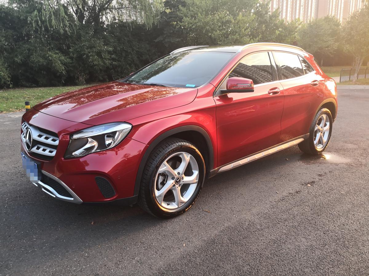 长沙2018年8月奔驰奔驰gla2018款gla200动感型红色自动档