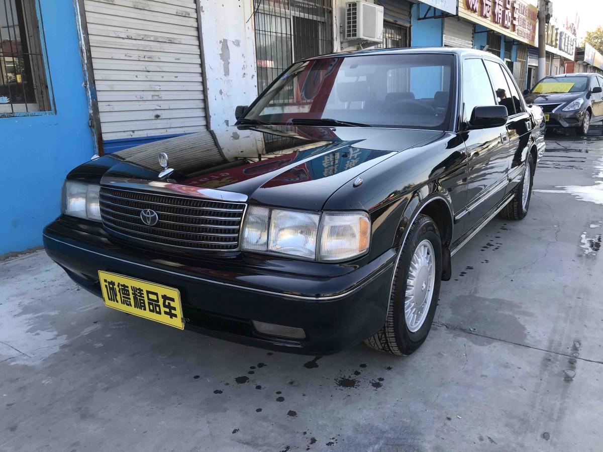 淄博1998年10月丰田皇冠30l黑色手动挡