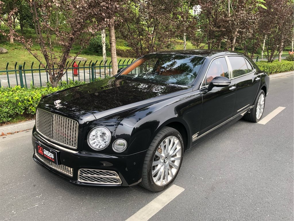 杭州2018年05月宾利慕尚2017款68t长轴距版黑色手动挡