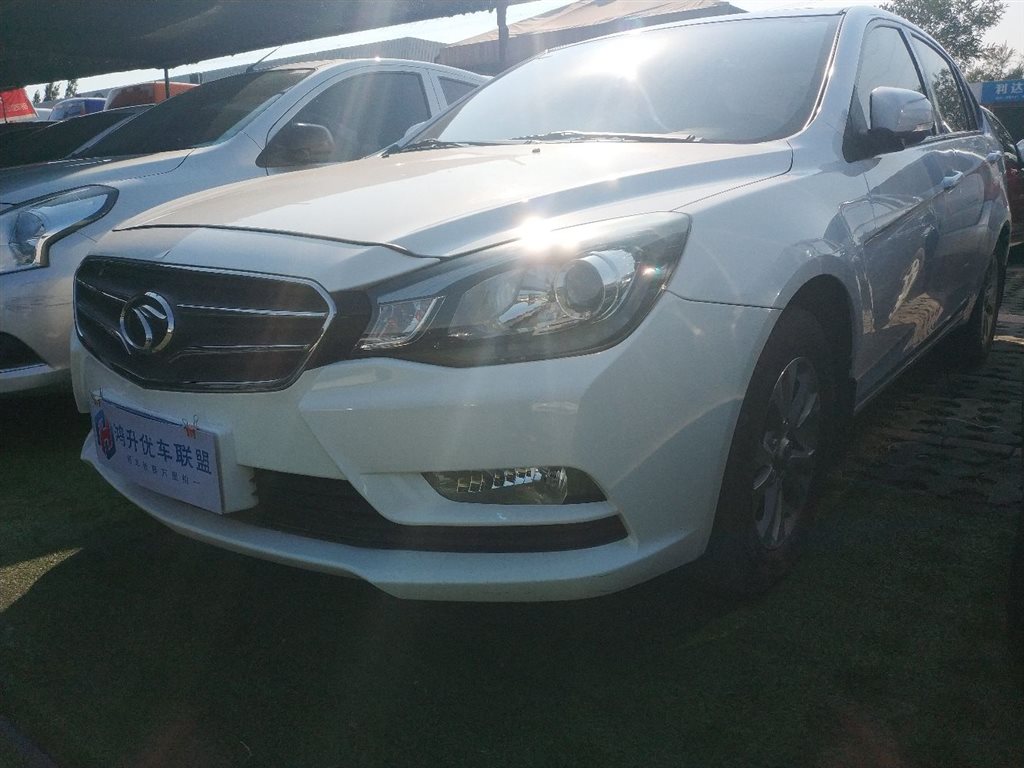 太原2017年04月东南v5菱致2017款15l手动新动型白色手动挡