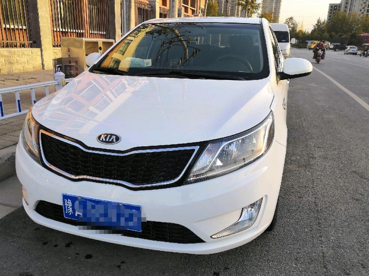 郑州2013年7月起亚k22012款两厢14lat炫酷纪念版白色自动档